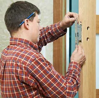 Central Locksmith Store Los Angeles, CA 310-819-3957 logo-image - locksmith-key-service-01